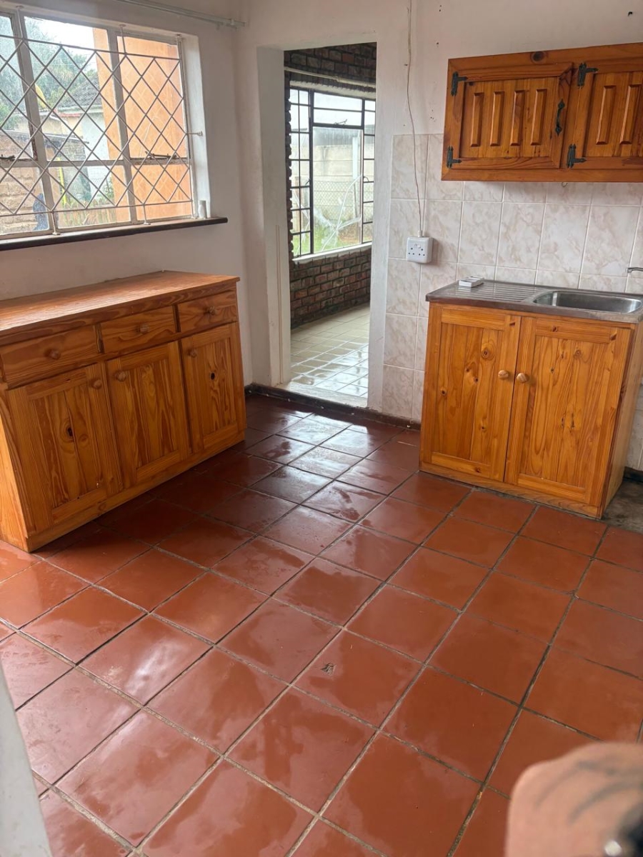 To Let 1 Bedroom Property for Rent in Bothasrus Eastern Cape